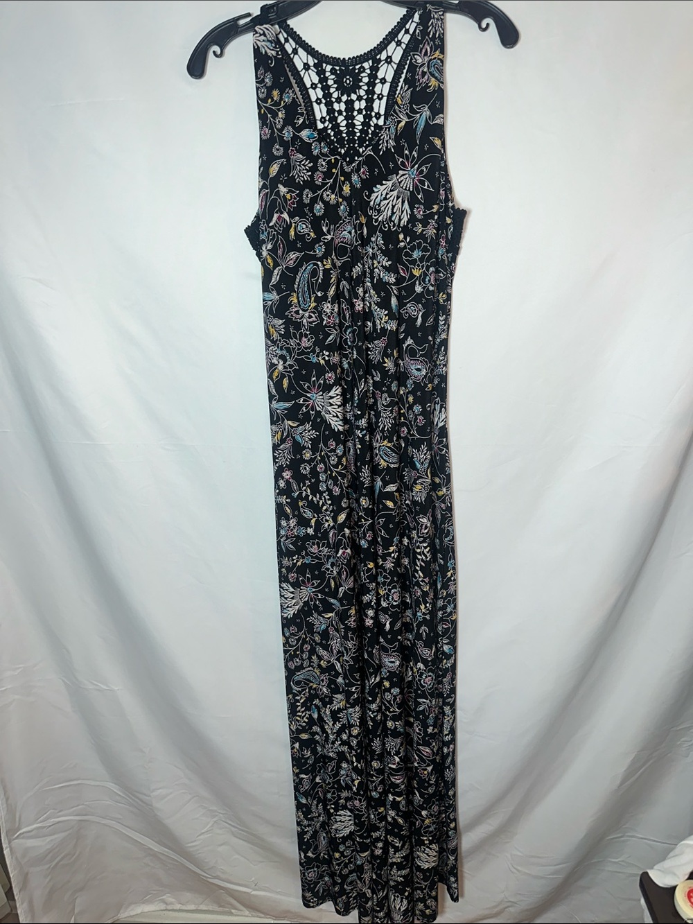 Gabby Skye Black Floral lace-Back Maxi Dress